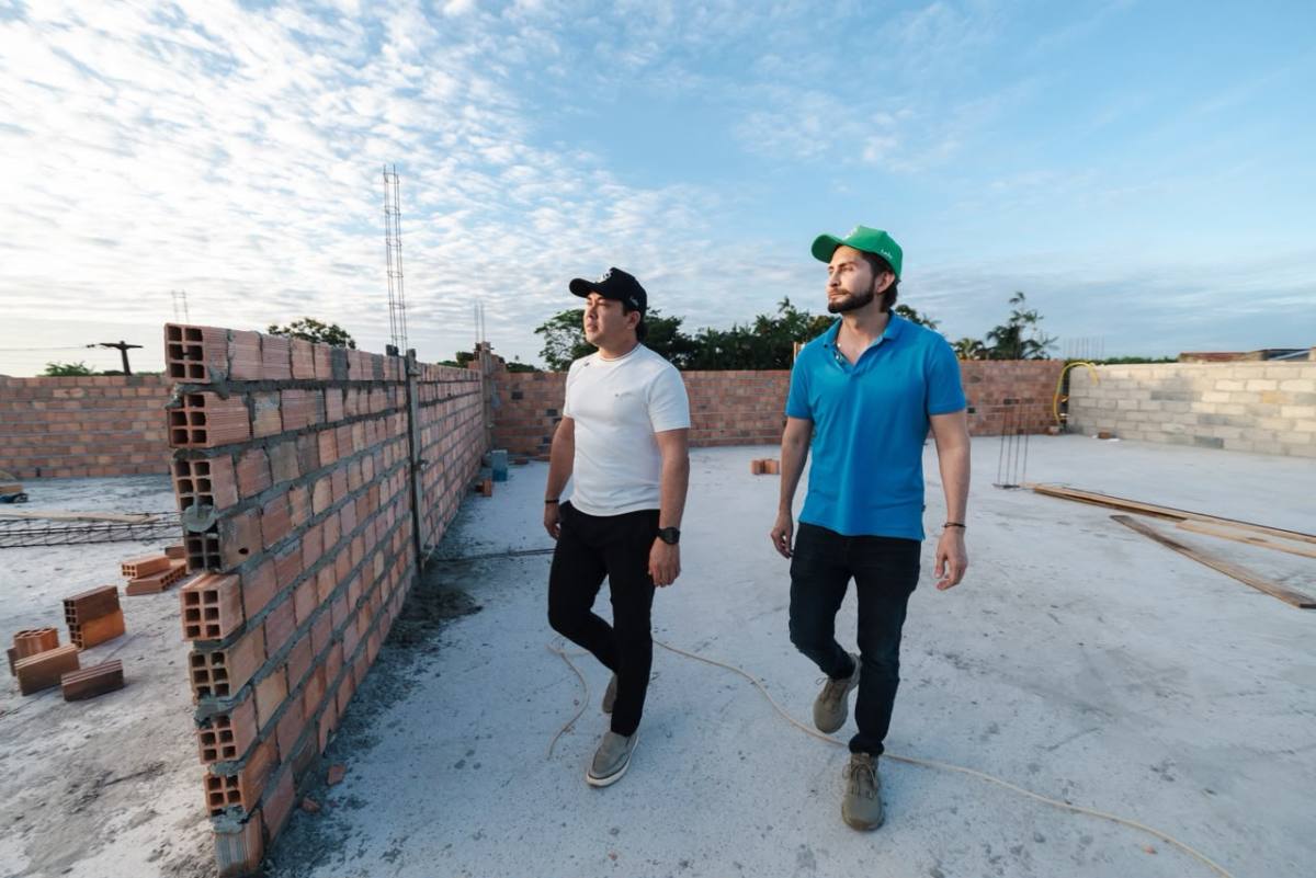 Prefeito André da RalpNet vistoria obras na sede e zona rural de Pinheiro 