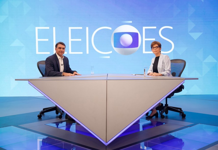 Sabatinado na TV Globo, Flávio Bolsonaro reafirma compromisso de não disputar reeleição se chegar à Presidência