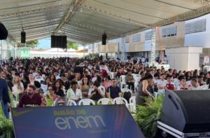 Ministério da Educação promove aulão do Enem para estudantes na Bahia e no Maranhão