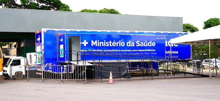 População de Zé Doca, no Maranhão, é atendida por carreta de saúde da mulher do Ministério da Saúde
