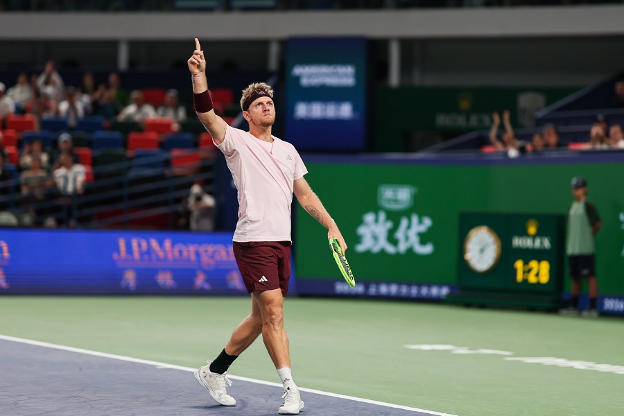 Fokina vira o jogo contra Jódar e garante seu primeiro Masters 1000