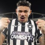 Com contrato com Botafogo até dezembro, Tiquinho não pensa em parar: ‘Enquanto eu tiver lenha para queimar vou dar muito trabalho ainda’