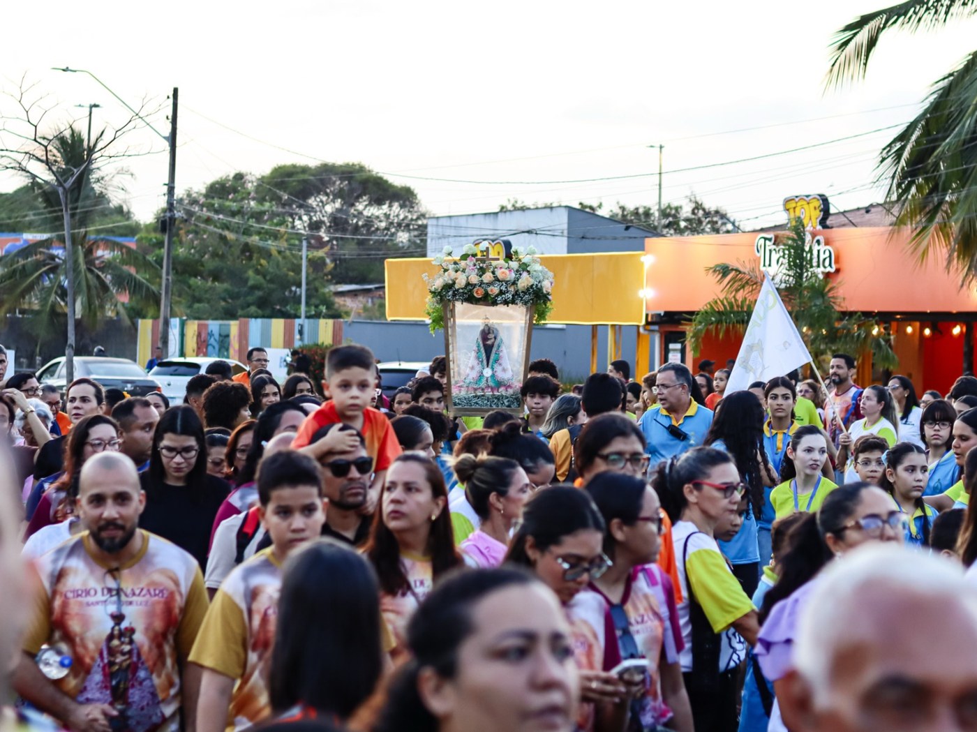 Círio de Nazaré do Cohatrac fecha com 200 mil fiéis e cobertura total do Cley Viana Totalmente Católico