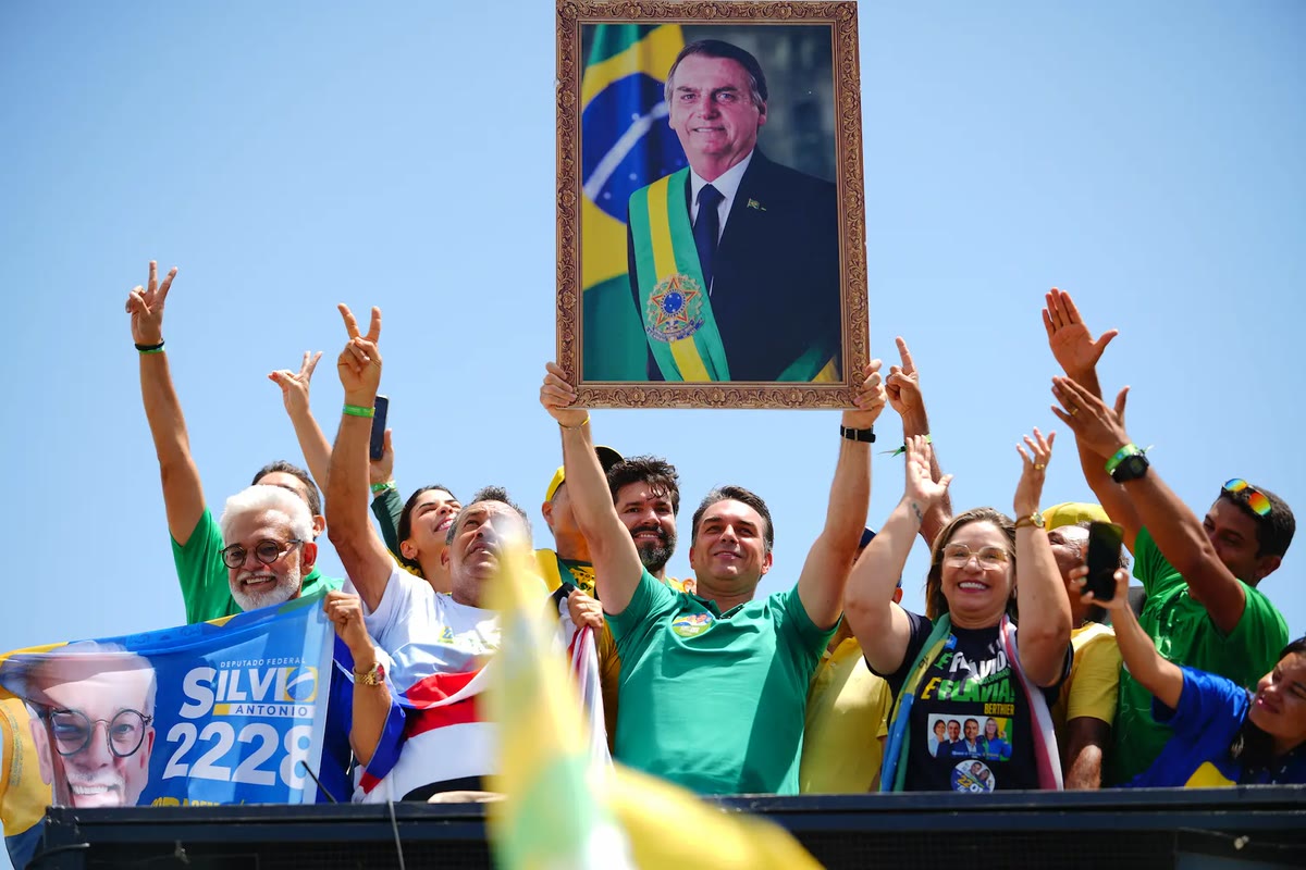 Flávio Bolsonaro no MA: presença no Bloquinho 22 é incerta
