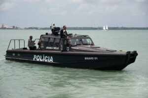 Lanchas da Polícia Militar reforçam combate ao crime