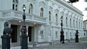 Ponto facultativo no Maranhão: servidores param hoje