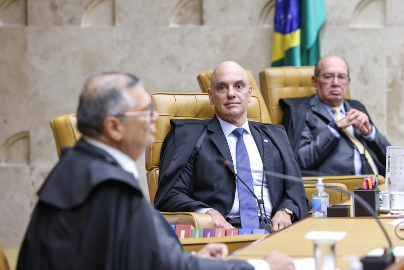Dino e Moraes: PL quer aposentadoria no lugar de impeachment